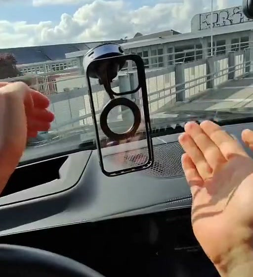 MagGrip — Support Téléphone Magnétique Voiture